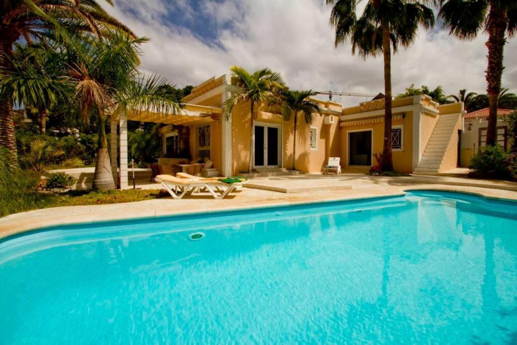 Villa-Tauro Leyh โมกัน ภายนอก รูปภาพ