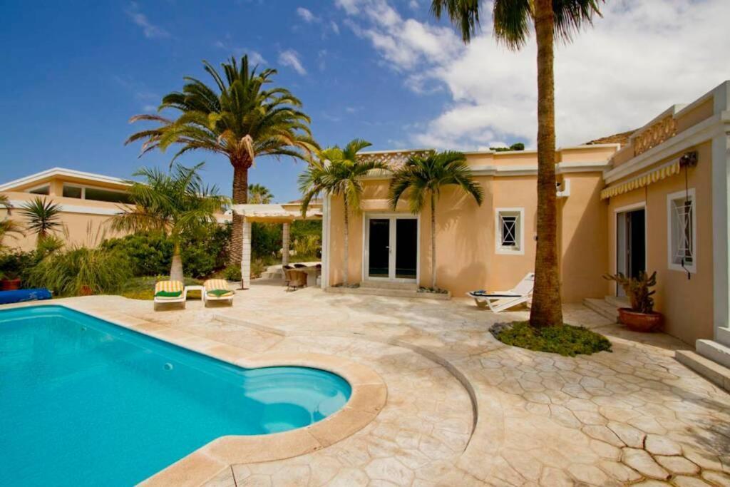 Villa-Tauro Leyh โมกัน ภายนอก รูปภาพ